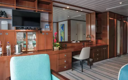 Paul Gauguin Cruises, Veranda Suite 5